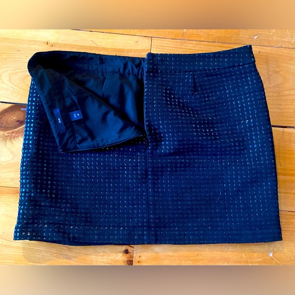 Gap Miniskirt - Picture 2 of 3